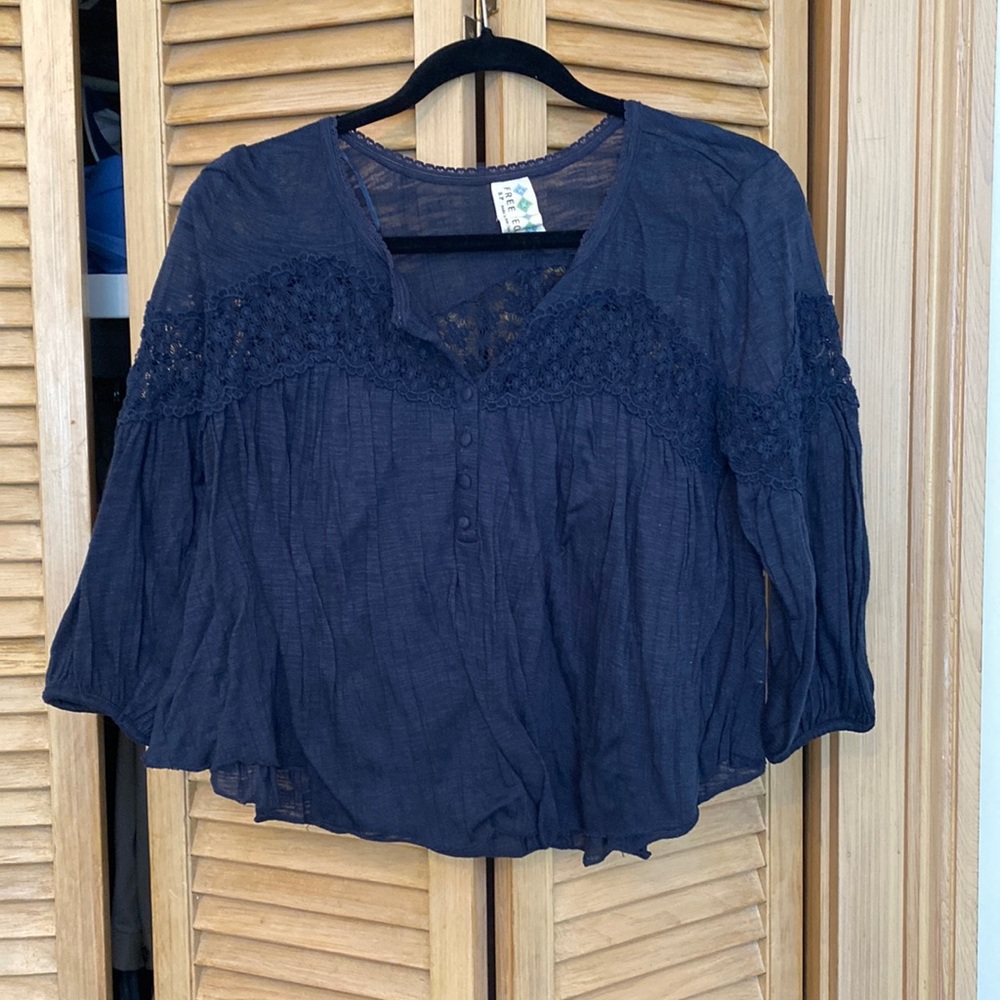 Free People flowy slightly cropped 3/4 sleeve top, size S-P